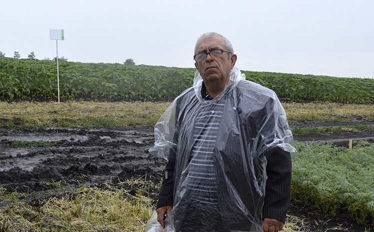 alt_Vasile Ivatișin: „Nu există cultură la care să nu lucrăm cu produsele BASF, indiferent că vorbim de cereale, sfeclă sau floarea soarelui”